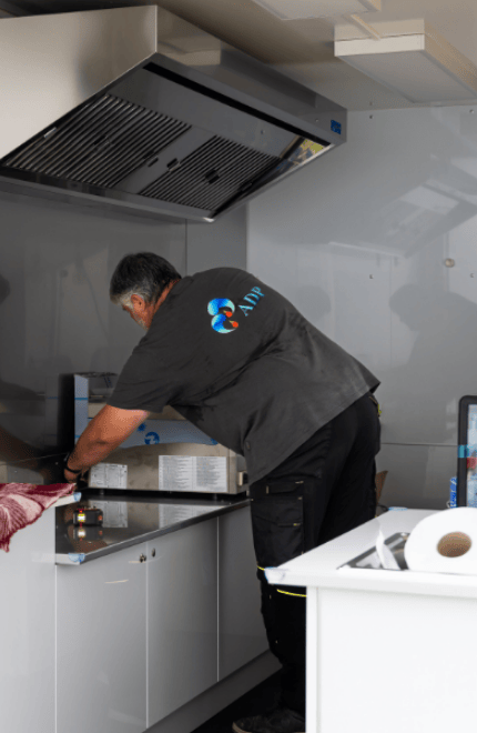 Entreprise de plomberie à Dax dans les Landes réalisant une intervention de dépannage et installation en cuisine
